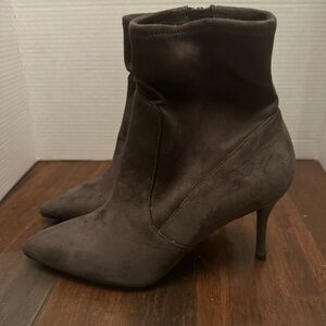 Nine West Cadence Suede Heeled Ankle Boots Dark Grey Pointed Toe Size 8.5